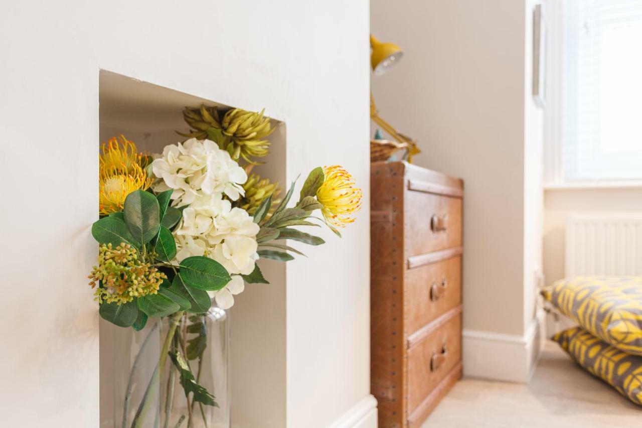 Stylish Town Centre House - 300Mbps, Parking & Sunny Decking Appartement Bournemouth Buitenkant foto