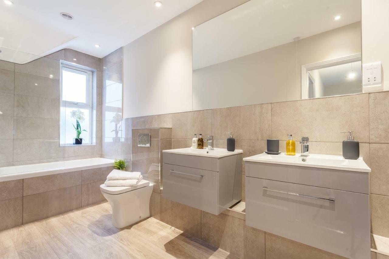 Stylish Town Centre House - 300Mbps, Parking & Sunny Decking Appartement Bournemouth Buitenkant foto