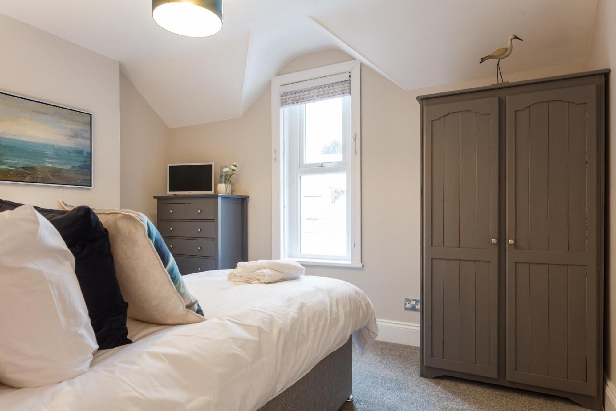 Stylish Town Centre House - 300Mbps, Parking & Sunny Decking Appartement Bournemouth Buitenkant foto
