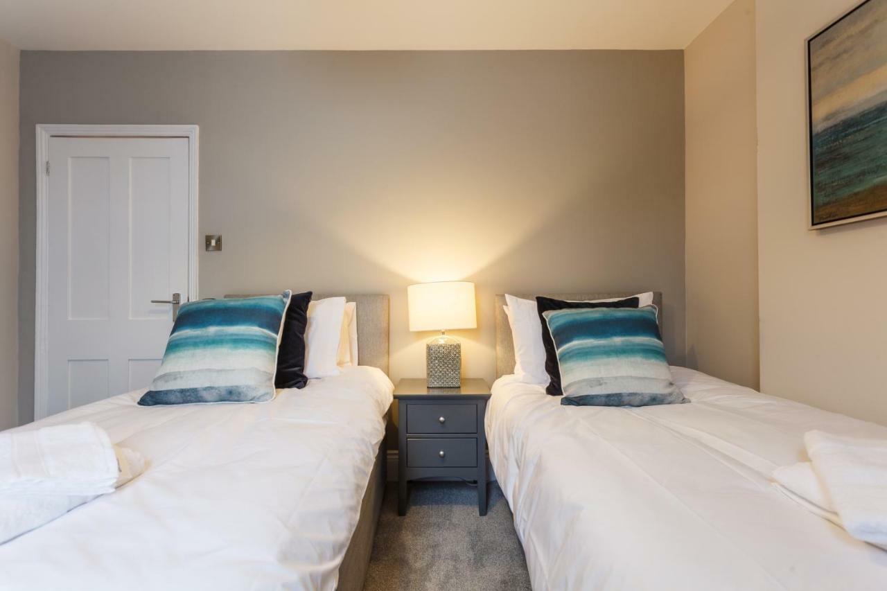Stylish Town Centre House - 300Mbps, Parking & Sunny Decking Appartement Bournemouth Buitenkant foto