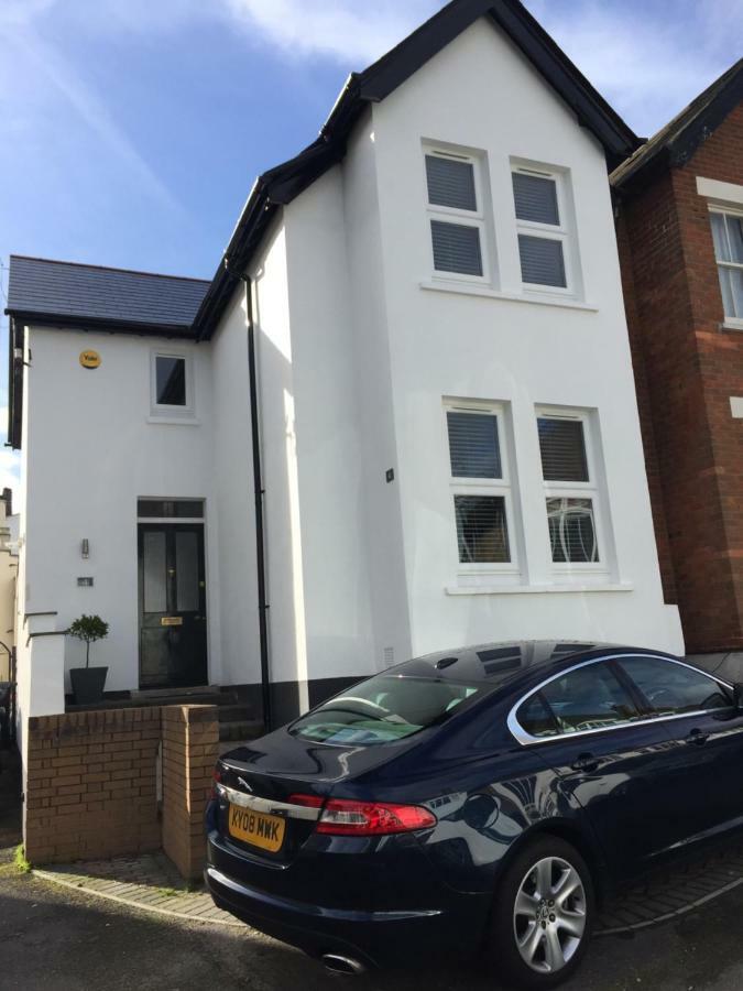 Stylish Town Centre House - 300Mbps, Parking & Sunny Decking Appartement Bournemouth Buitenkant foto